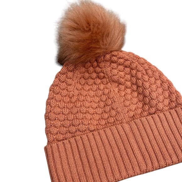 Lululemon Bubble Knit Pom Beanie - Picture 5 of 6